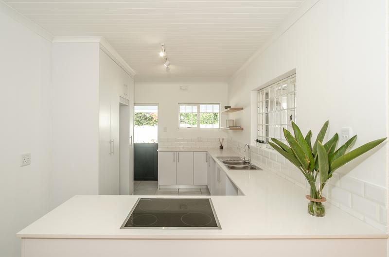 To Let 3 Bedroom Property for Rent in Meadowridge Western Cape